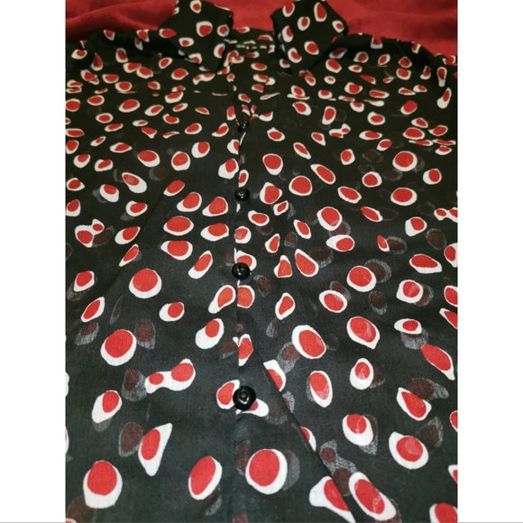 Short Sleeve Blouse - Picture 2 of 4